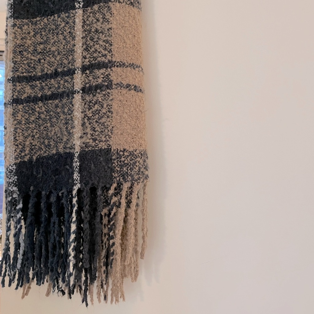 Barbour Plaid Bouclé Scarf
